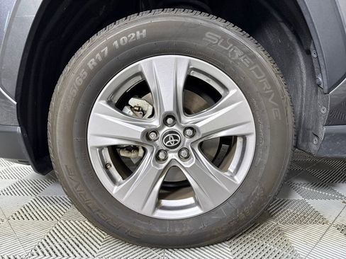 Used 2022 Toyota RAV4 XLE w/ Convenience Package image 22
