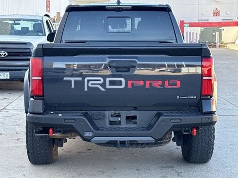 Used 2025 Toyota Tacoma TRD Pro AWD/4WD image 5