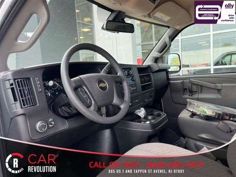 Used 2024 Chevrolet Express 3500 LT w/ LT Preferred Equipment Group RWD image 14