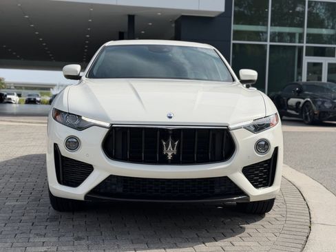 Used 2023 Maserati Levante Modena AWD/4WD image 8