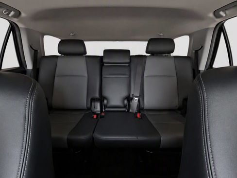 Used 2019 Toyota 4Runner SR5 Premium AWD/4WD image 33