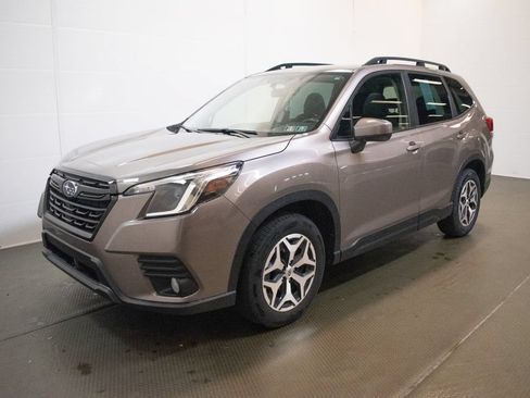 Used 2023 Subaru Forester Premium AWD/4WD image 8