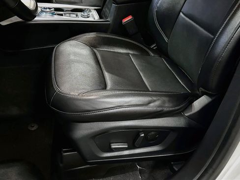 Used 2022 Ford Explorer Limited AWD/4WD image 20