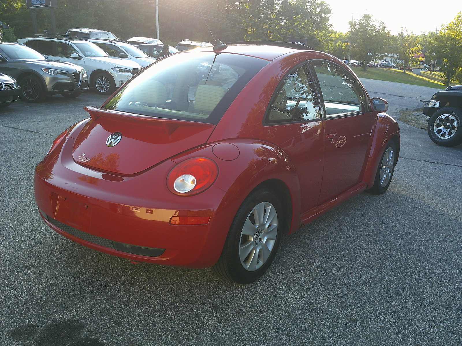 Used 2009 Volkswagen Beetle S FWD image 7