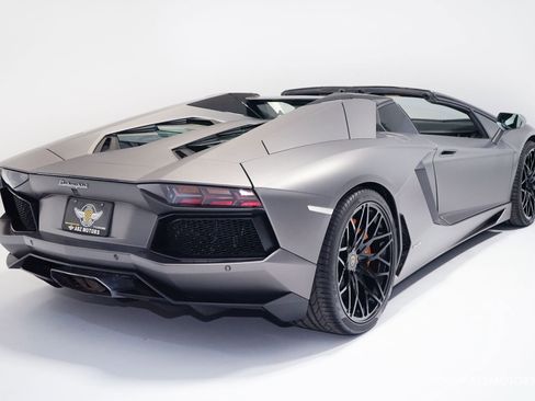 Used 2015 Lamborghini Aventador LP 700-4 AWD/4WD image 6