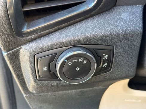 Used 2018 Ford EcoSport SE image 26