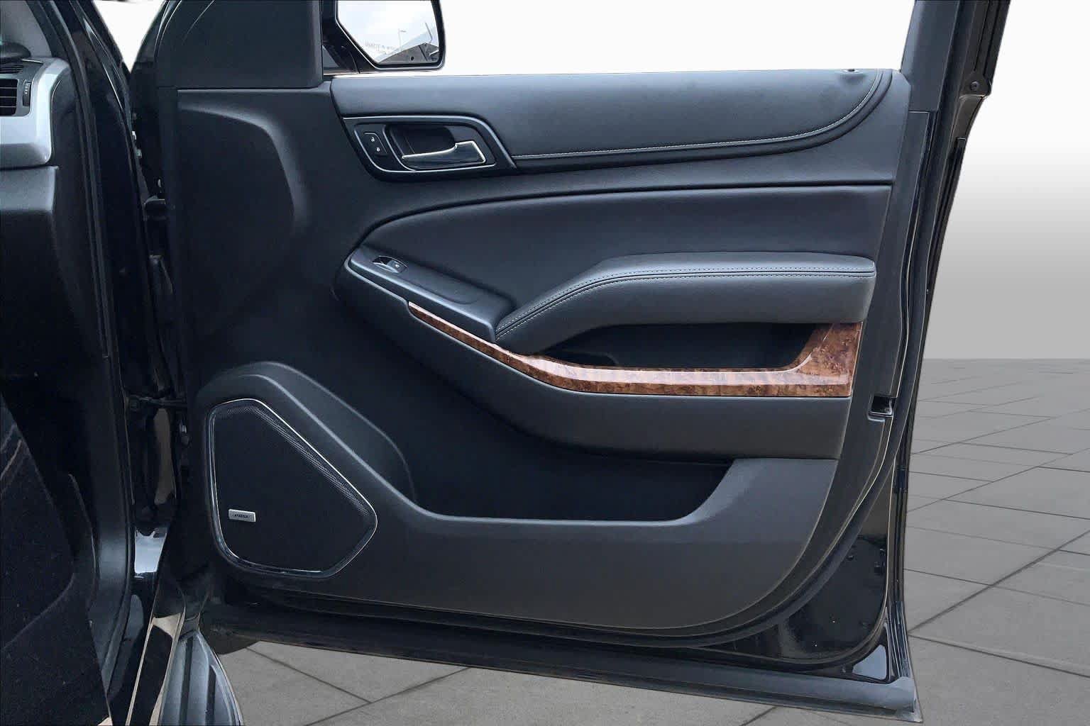 Used 2019 Chevrolet Tahoe Premier AWD/4WD image 25