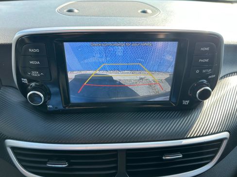 Used 2019 Hyundai Tucson SE image 16