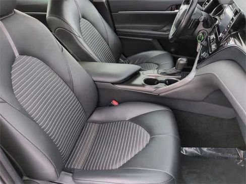 Used 2023 Toyota Camry SE image 20