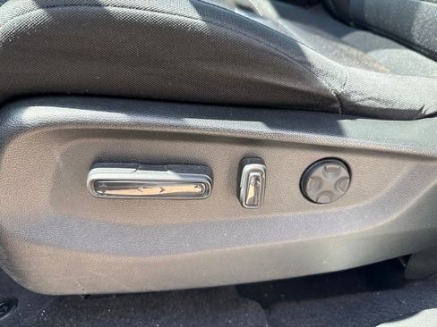 Used 2017 Honda CR-V EX image 7