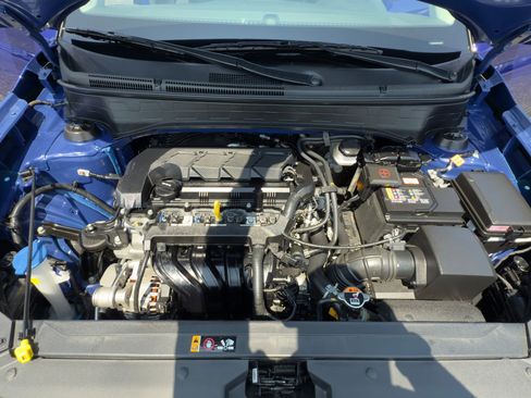 Used 2023 Hyundai Venue SEL w/ Cargo Package image 9