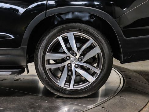 Used 2017 Honda Pilot Touring image 10