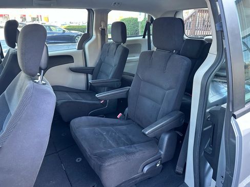 Used 2014 Dodge Grand Caravan American Value Package image 16