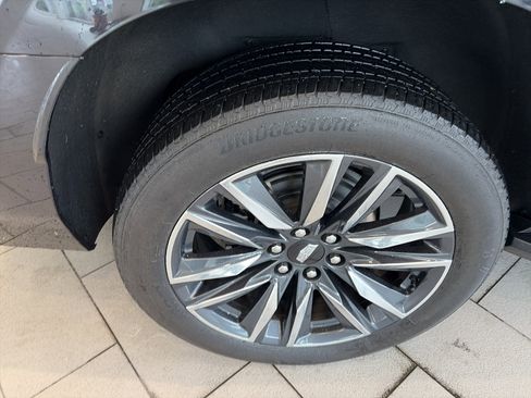 Used 2023 Cadillac Escalade ESV Sport AWD/4WD image 16