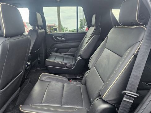 Used 2023 GMC Yukon SLT RWD image 16