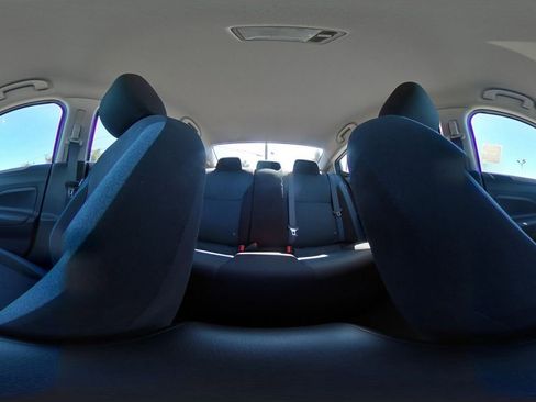 Used 2025 Nissan Versa SV image 40