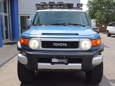 Used 2011 Toyota FJ Cruiser 4WD w/ Upgrade Pkg image 7