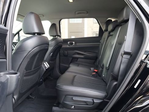 Certified 2024 Kia Sorento S image 25