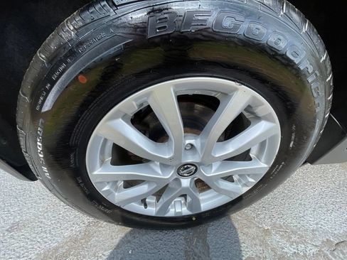 Used 2019 Nissan Rogue SV AWD/4WD image 28