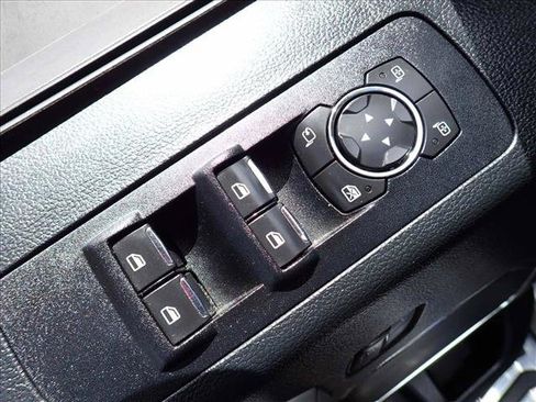 Used 2019 Ford F150 Lariat RWD image 17