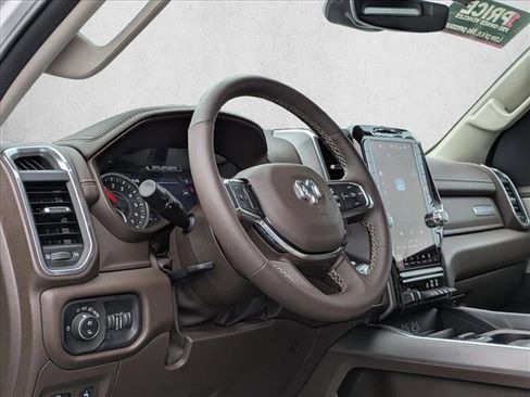 Used 2025 RAM 1500 Laramie AWD/4WD image 11