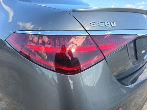 Used 2021 Mercedes-Benz S 580 4MATIC Sedan image 34
