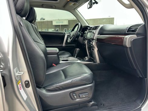 Used 2016 Toyota 4Runner Limited image 22