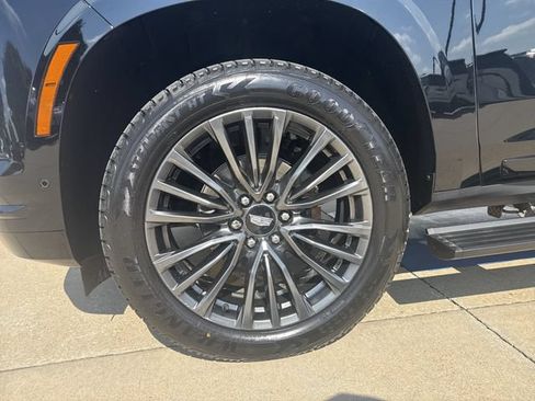 Certified 2025 Cadillac Escalade Sport Platinum AWD/4WD image 22