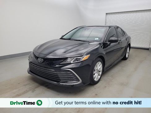 Used 2023 Toyota Camry LE image 1