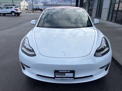 Used 2019 Tesla Model 3 Long Range image 2