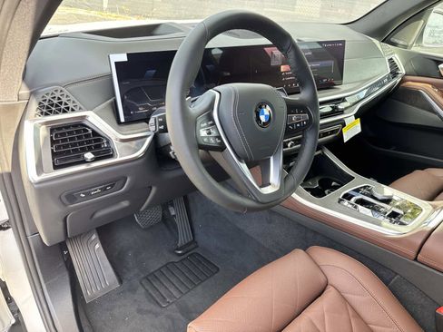 New 2026 BMW X5 xDrive40i w/ Climate Comfort Package image 23
