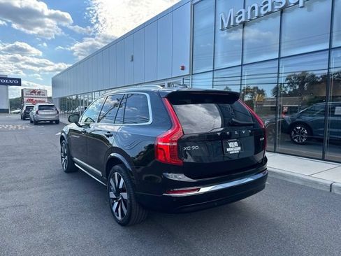 Used 2025 Volvo XC90 T8 Plus AWD/4WD image 3