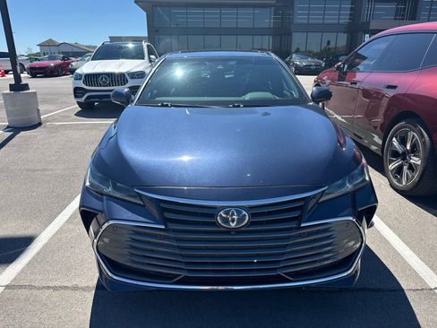 Used 2020 Toyota Avalon Limited w/ Advanced Safety Package FWD image 2