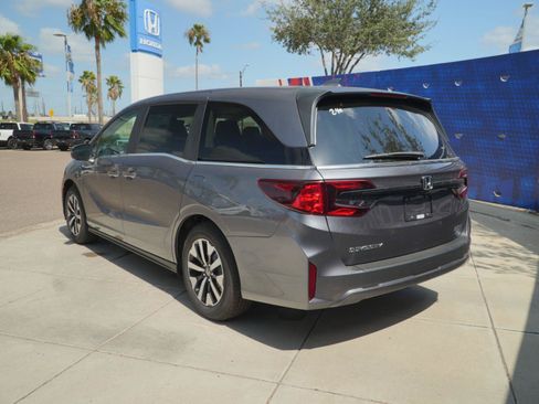 New 2026 Honda Odyssey EX-L image 9