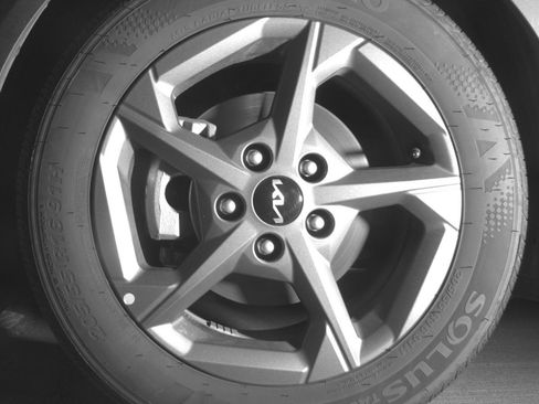 Used 2025 Kia K4 LXS image 12