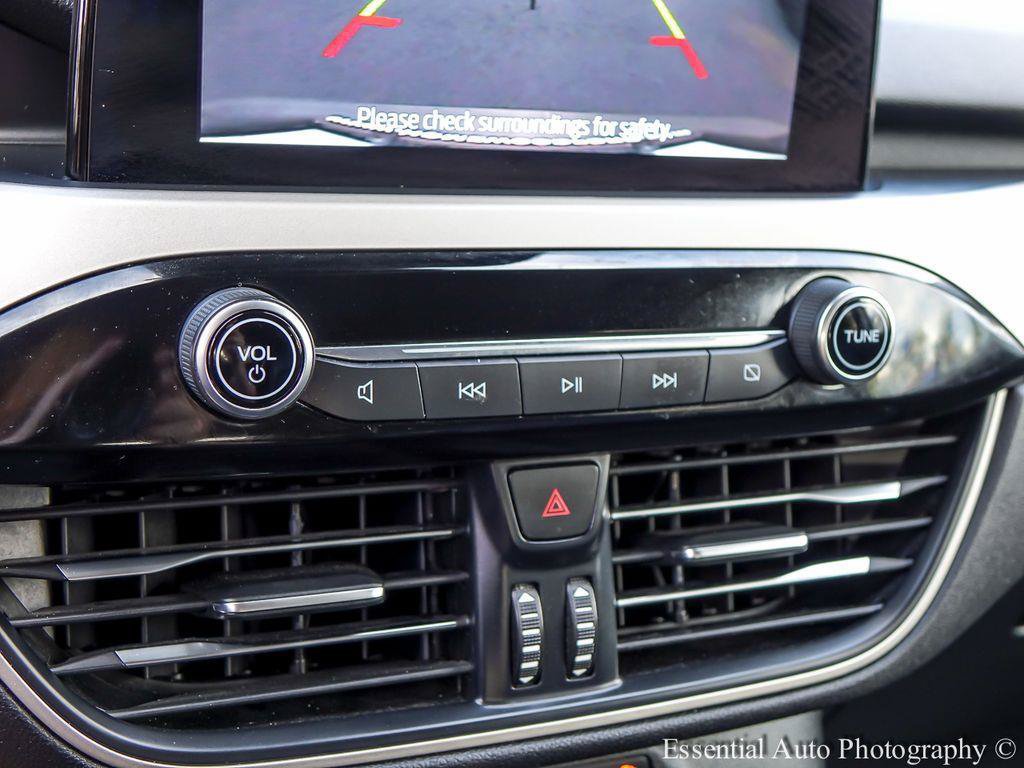 Used 2022 Ford Escape SEL FWD image 16