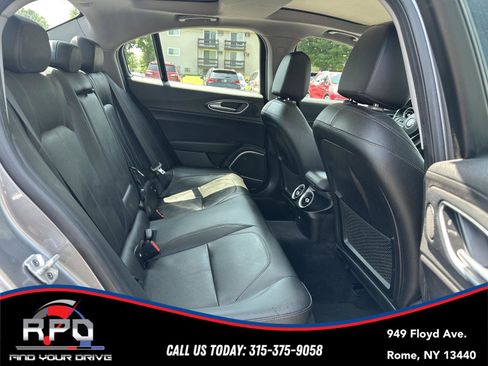 Used 2018 Alfa Romeo Giulia AWD image 27