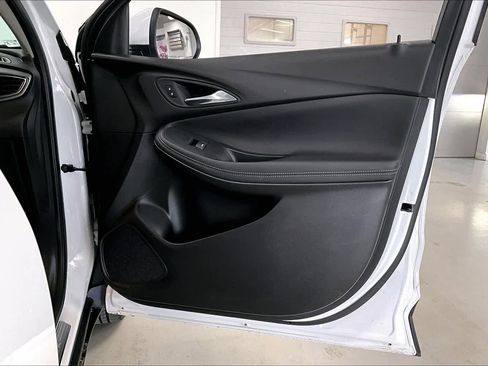 Used 2022 Buick Encore GX Essence w/ Experience Buick Package image 26