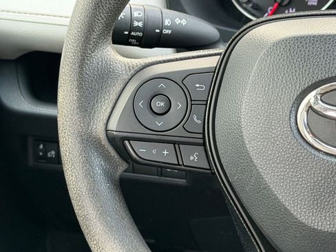 Used 2021 Toyota RAV4 XLE w/ Convenience Package image 17