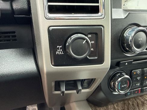 Used 2017 Ford F250 Lariat w/ Lariat Value Package image 17