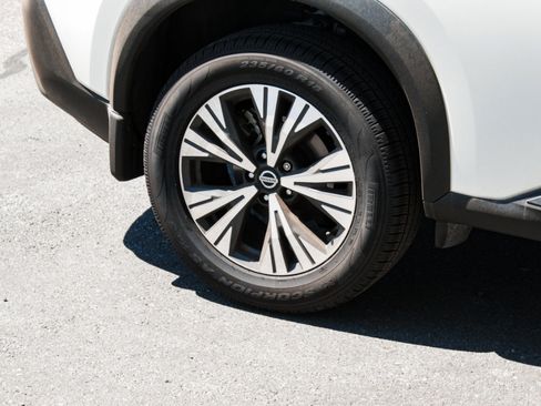 Used 2021 Nissan Rogue SV AWD/4WD image 4