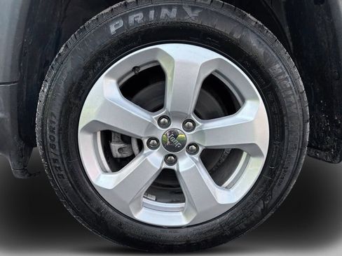 Used 2018 Jeep Compass Latitude w/ Popular Equipment Group AWD/4WD image 10