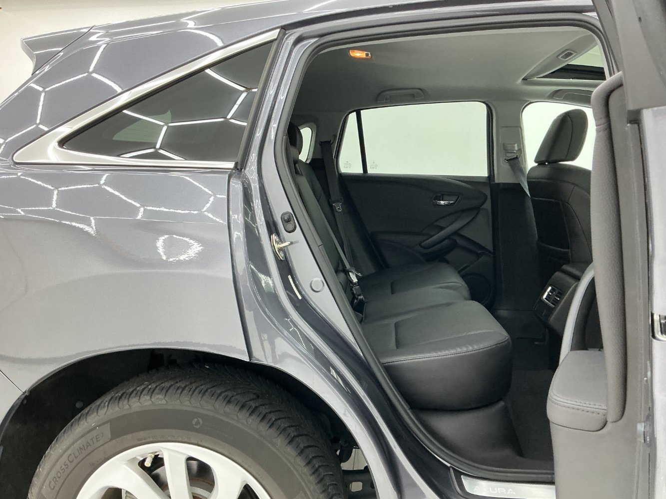 Used 2017 Acura RDX w/ Technology Package FWD image 21