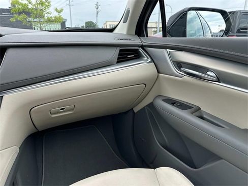 Certified 2022 Cadillac XT5 Premium Luxury image 63