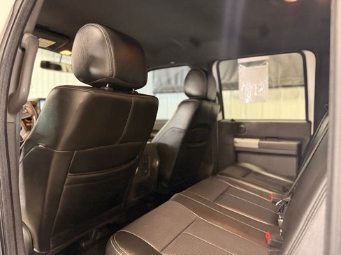 Used 2015 Ford F250 Lariat w/ Lariat Interior Package AWD/4WD image 5