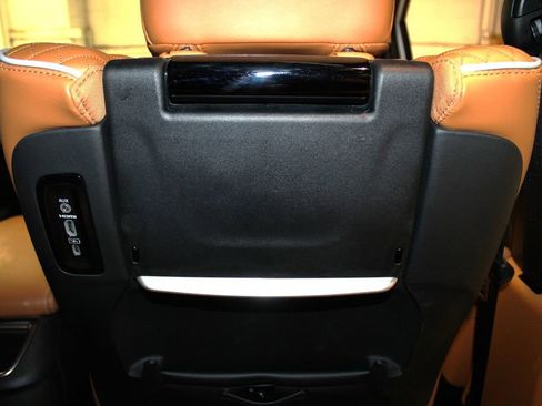 Used 2023 Chrysler Pacifica Pinnacle image 32