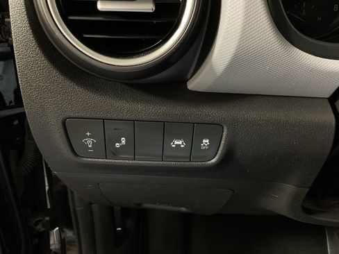 Used 2020 Hyundai Kona SEL Plus AWD/4WD image 29