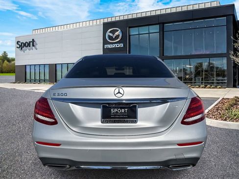 Used 2018 Mercedes-Benz E 300 E 300 image 4