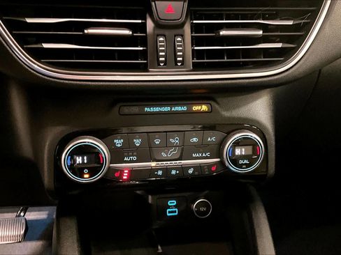 Used 2021 Ford Escape Titanium w/ Titanium Elite Package image 28