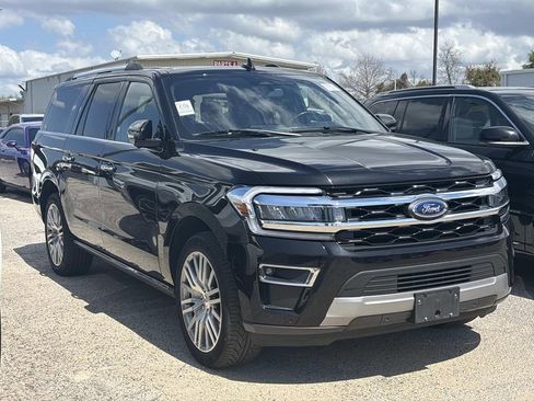 Used 2024 Ford Expedition Max Limited image 3